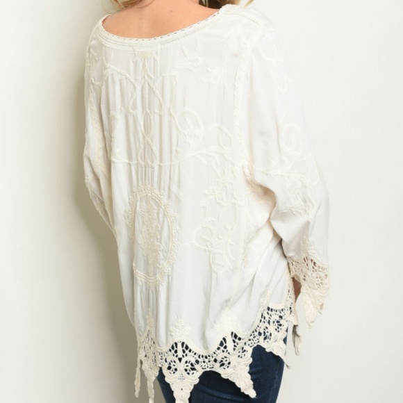 LAST 1! Crochet & Embroided top in Ivory - Picture 4 of 5